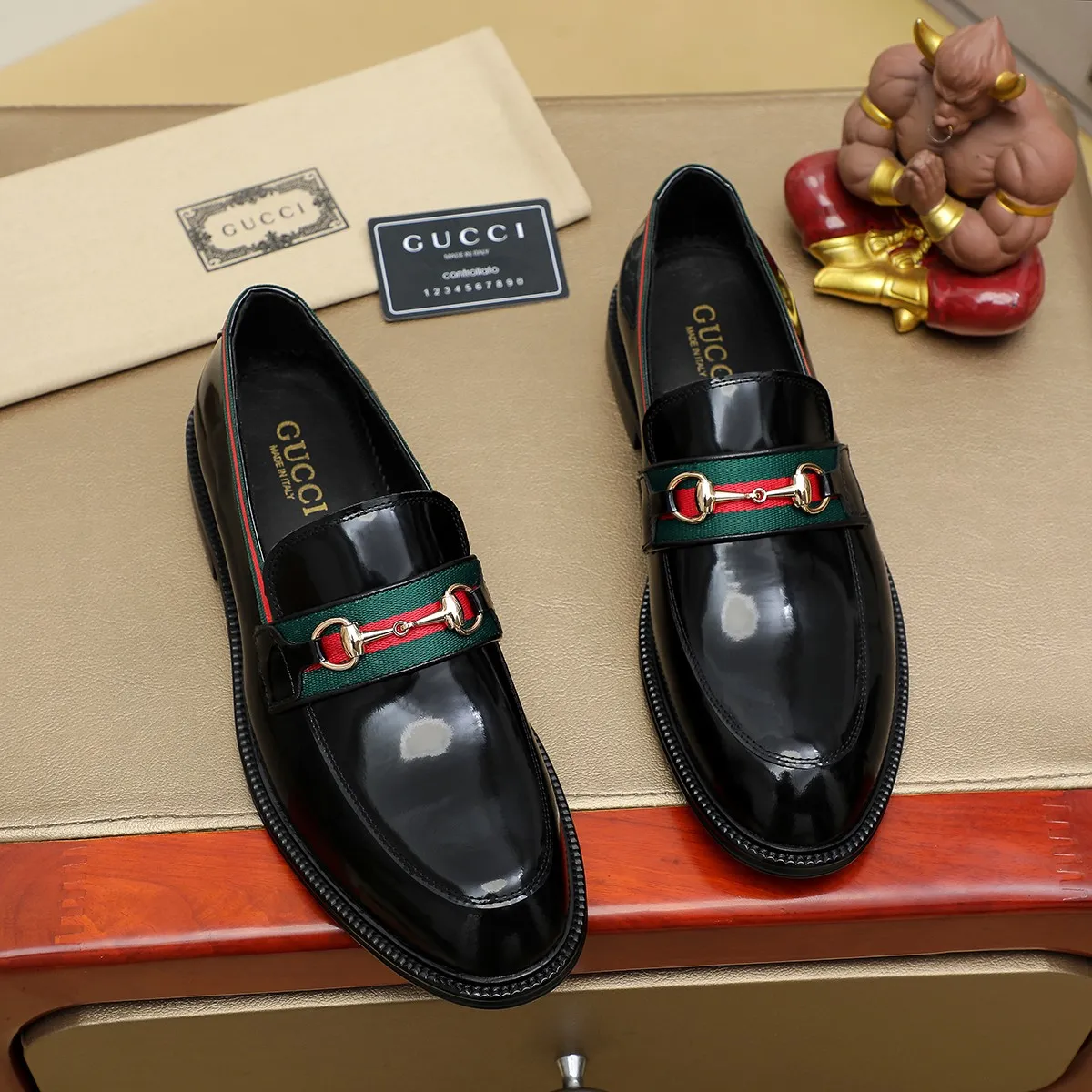 Men's shoes 💰460 💰💰Gucci official website men's business formal leather shoes update💥Hong Kong counters synchronize new styles💥completely one to one replica shipment👍zero difference in counter quality 0⃣️all made of imported first-layer cowhide on the outside with original hardware buckles➕water-dyed🐂leather lining production, color, code matching 39-44 (customized at 38.45.46)……